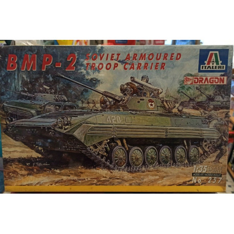 BMP 2 Soviet Armored Troop Carrier Plastic Model Kit 1/35 Cod 257 Italeri