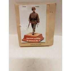 German soldier in smock Figures  1/ 35 N°02 Hornet Models WWII