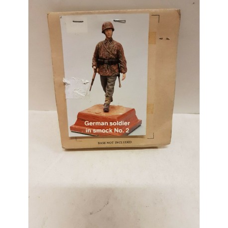 German soldier in smock Figures  1/ 35 N°02 Hornet Models WWII