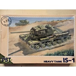 Russian WWII Heavy Tank IS 1 Plastic Model Kit 1/72 PST N°72019