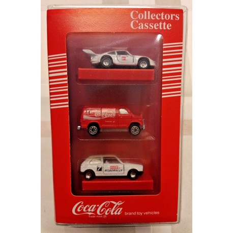 COCA COLA OFFICIAL 3 VEHICLES in COLLECTORS CASSETTE 1/64 (HW) EDOCAR