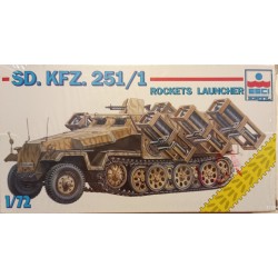 German Half Track SD KFZ 251/1 RL Plastic Model Kit  1/72 Esci 8344