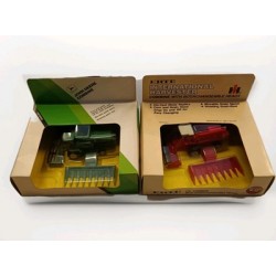 Lotto Mietitrebbie - 2 ERTL John Deere & International Harvester Combine 1/80