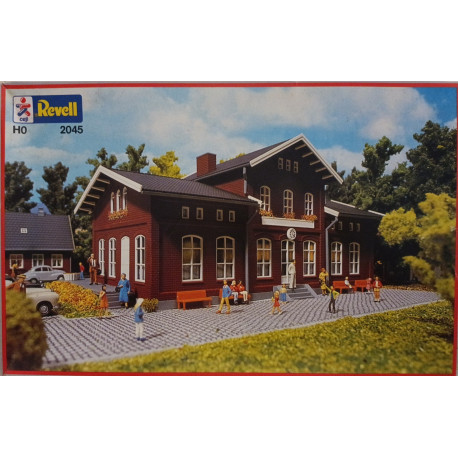 Scuola del Villaggio in kit di montaggio - H0 in plastica REVELL 1/87 cod.2045