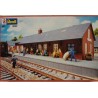 Stazione piccola in kit di montaggio - H0 in plastica REVELL 1/87 cod.2007
