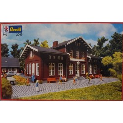 Scuola del Villaggio in kit di montaggio - H0 in plastica REVELL 1/87 cod.2045