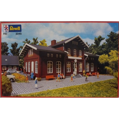 Scuola del Villaggio in kit di montaggio - H0 in plastica REVELL 1/87 cod.2045