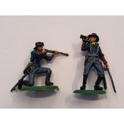 SOLDATINI BRITAINS  ARGENTINA due Cavalleria US 7th Appiedati basi In Plastica 