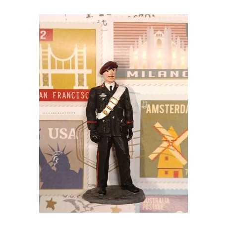Carabiniere Paracadutisti Italiano Uniforme Nera Con Basco Dipinto Mano  1/35 C