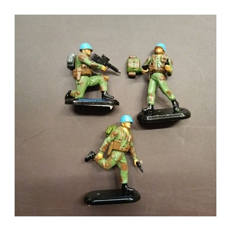 Britains Bundle tre Fanti Inglesi ONU 1/32 Base in Metallo