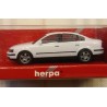 Volkswagen VW Passat - White - plastic model - 1/87 H0 - Herpa art.022200