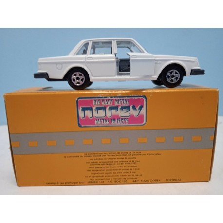 Volvo 264 Bianca Die cast Metal 1:43 Norev Vintage