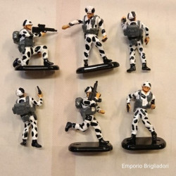 Britains Bundle SEI Soldati Inglesi '90 INVERNALI 1/32 Base in Metallo 1992 K