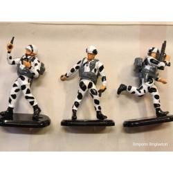 Britains Bundle TRE Soldati Inglesi '90 INVERNALI 1/32 Base in Metallo 1992 B