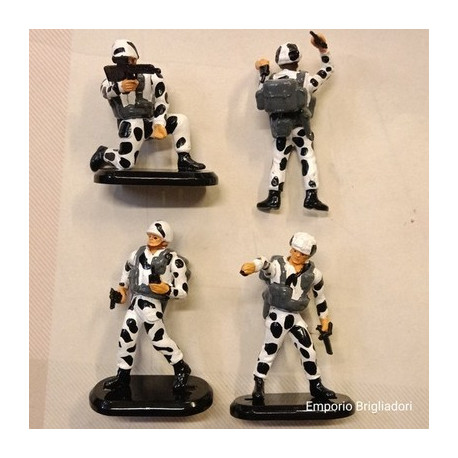 Britains Bundle 4 Soldati Inglesi '90 INVERNALI 1/32 Base in Metallo 1992 X