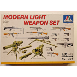 Italeri 421 Modern Light Weapon Set 1:35 Model Kit Diorama SIGILLATO Vintage Gun