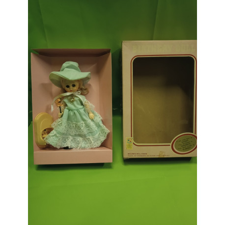 Bambola  Plastica Raso Pizzo 18 cm Gioca Dag Fatta a mano Vintage Nuovo