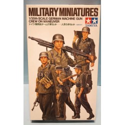 Military Miniatures German Machine Gun Crew on maneuve Scala 1/25 N 35184 Tamiya